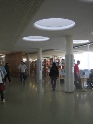 good working conditions for the students over a three-storey basement for the library stacks These spaces, and the small lending collection are housed