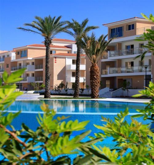 Kato Paphos Ilios 3 Apartment 2 Communal 215,000 The properties are oriented around a large private swimming pool with paved poolside patio, sunbeds and parasols; perfect for relaxation.