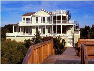 SOLD by 3732 Seabrook Island Road Highlights 3732 Seabrook Island Road $3,900,000 Sold Price Single Family Detached Seabrook Island Community 4,400 Approx. Sq.Ft. 3 Bedrooms 3.