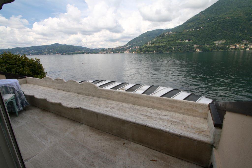 space 2 parking space Lago Como Blevio Apartment directly on the lakeside and only 5