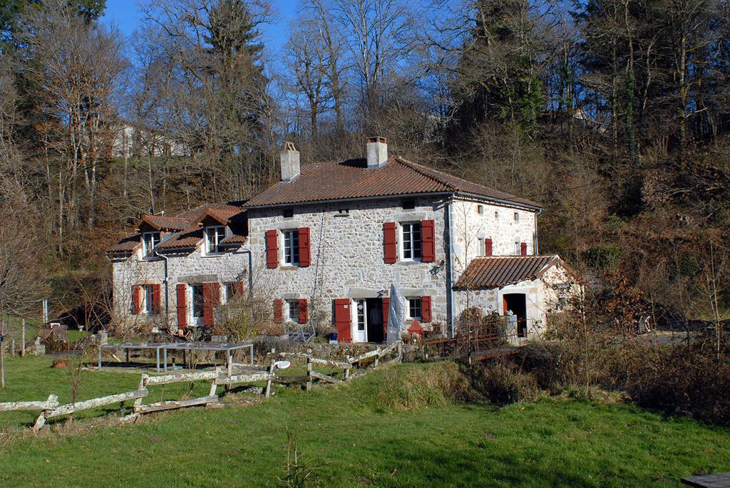 00 Property Description This beautiful property consisting of a 17th century mill house and 4 fully tastefully restored gites is set on a plot of 7,7 ha crossed by a small trout stream situated in