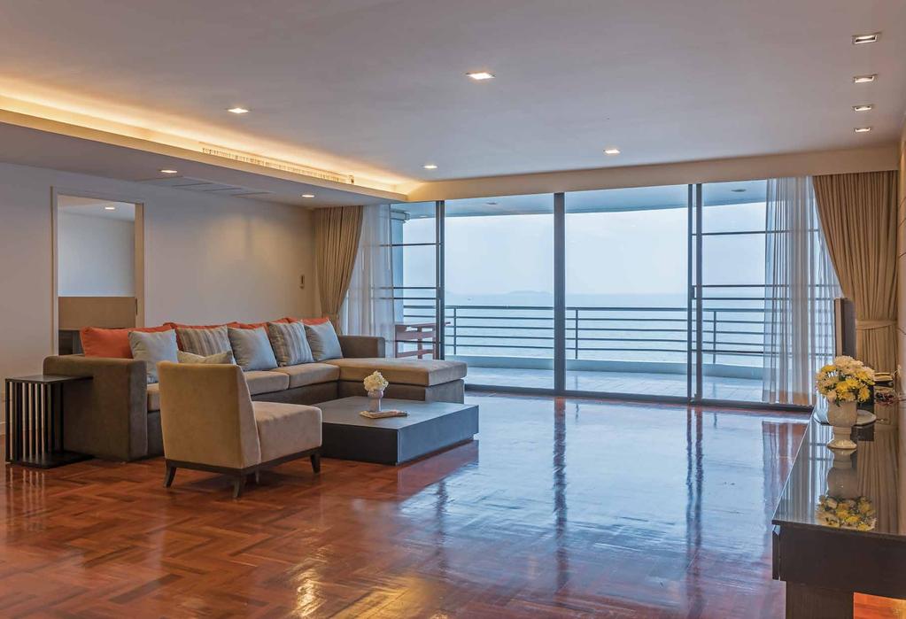 FOUR BEDROOM RESIDENCE The superiorly spacious Four Bedroom Residence is the epitome of serene comfort at Royal Cliff Condominium Pattaya.