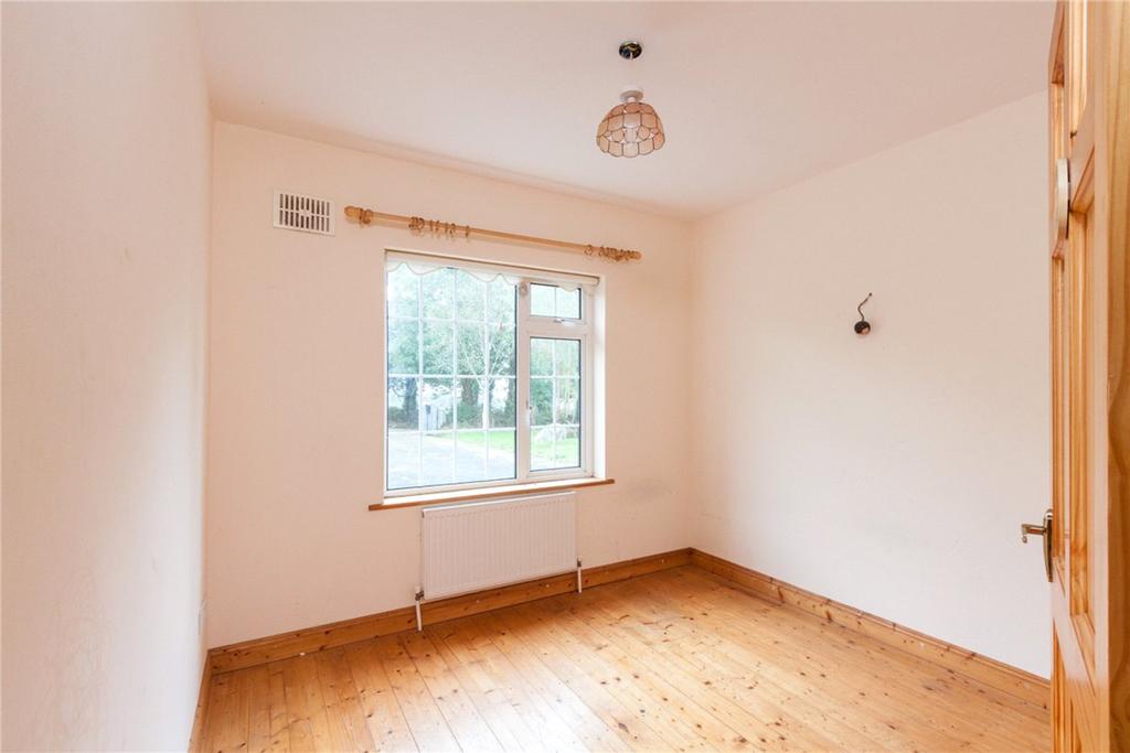 79m (12'5") x 3.07m (10'1") at widest point: Solid wood flooring, built in wardrobe. En-Suite 1.82m (6') x 2.00m (6'7") at widest point: Tiled floor and walls, Gainsborough ps1200. Landing 4.