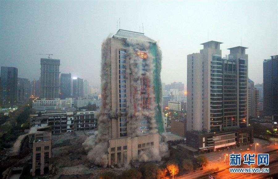 Demolition of unused apartment building in Xi an, November 2015