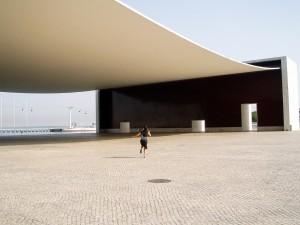 photo: Ana N photo: João Morgado Pavilion of Alameda dos Oceanos 1990 Lisbon The architect's masterpiece, both for the tension he manages to create between a necessary, desired and difficult