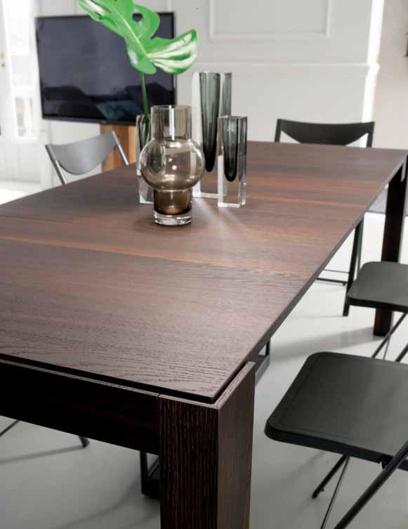 CONSOLE A4, COMPACT OF HIGH PERFORMANCE THE SMALLEST CONSOLE ALL OVER THE WORLD IS ONLY 35 CM DEPTH ONCE CLOSED! A4 BECOMES A DINING TABLE UP TO 12 SEATS, PERFECT FOR THE INFORMAL LIVING.