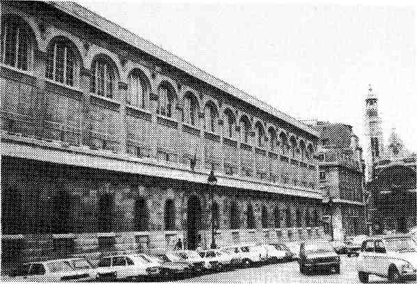 Die Collège Montaigu (lang gebou links) in Parys, waar Calvyn ook student was.