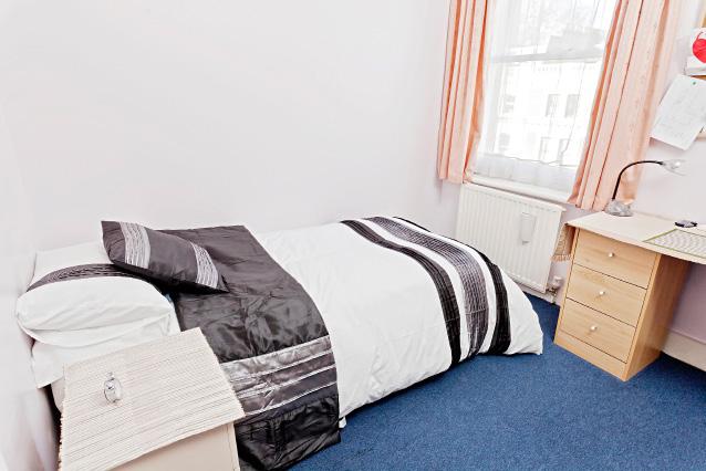 Bed linen is provided but students are required to bring their own towels.