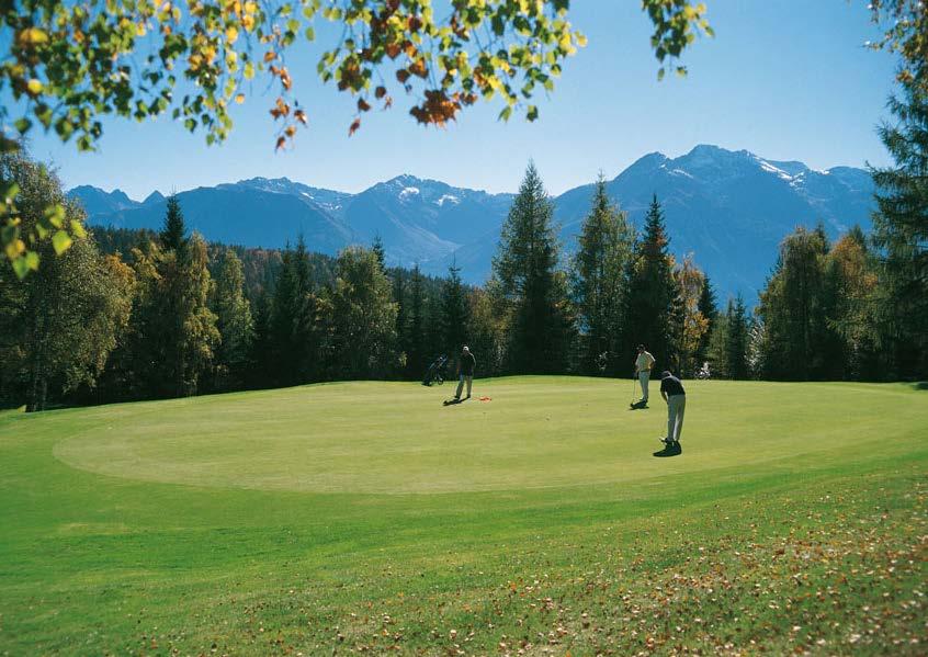 Golf Keen golfers wishing to play on the Seefeld plateau have the choice between the Wildmoos course, the academy at the Lenerwiese and the driving range at the Geigenbühel.