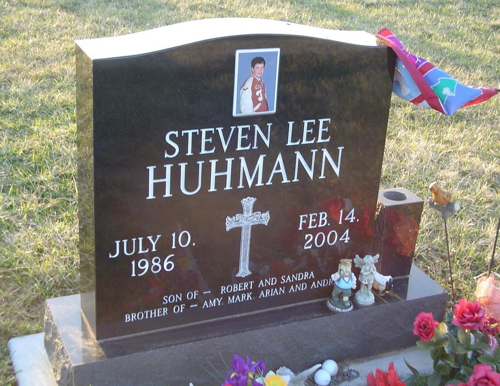 i. Steven Lee HUHMANN was born on 10 Jul 1986 in Tipton, Moniteau Co, Missouri, USA. He died automobile accident on 14 Feb 2004 at the age of 17 in Moniteau County, Misouri, USA.