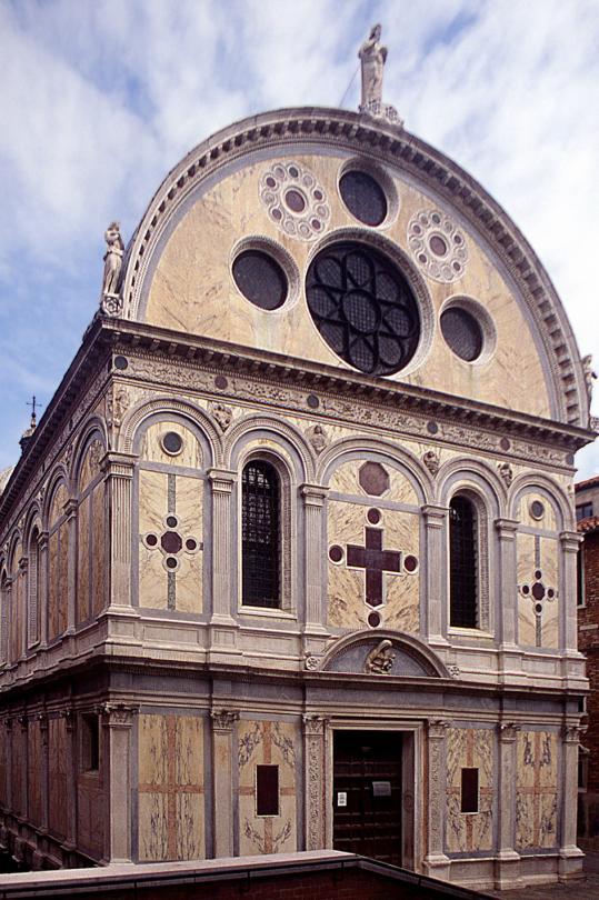 detailing. 71 More recent façades were clad with multicolored marbles in flat patterns, as in Pietro Lombardo s church of Santa Maria dei Miracoli (1481-94) (Fig. 27).