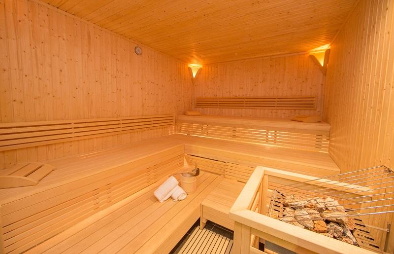 On-site sauna & steam