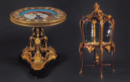 and porcelain pedestal table of Royal