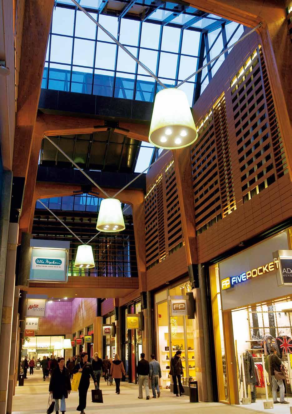 HILVERSUM artist s impression of the renewed shopping centre in the Kerkelanden district, a DELA Vastgoed investment ENSCHEDE at the heart of Enschede lies De Klanderij shopping centre, an investment