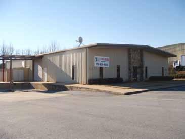 office/warehouse suite for lease in Gainesville s Centennial Industrial Park. Suite B is 100% air conditioned and offers a 700 sq. ft.