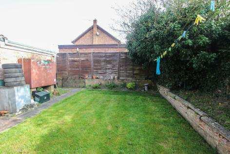 location 23' Sitting room Private garden Garage and