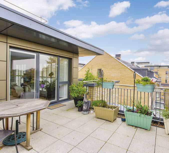 OUTSIDE The wrap around balcony is a fantastic feature and gives arguably one of the best all round views within the complex and towards the River Cam.