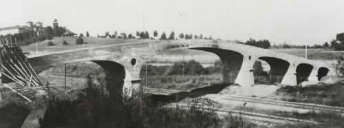 107 EARLY 20 TH CENTURY: RESIDENTIAL Figure 50. Oaklawn Bridge, 1906. Source: Greene & Greene Virtual Archives, University of Southern California.