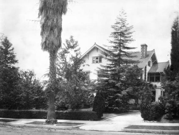 108 EARLY 20 TH CENTURY: RESIDENTIAL In 1907, prominent architect G.