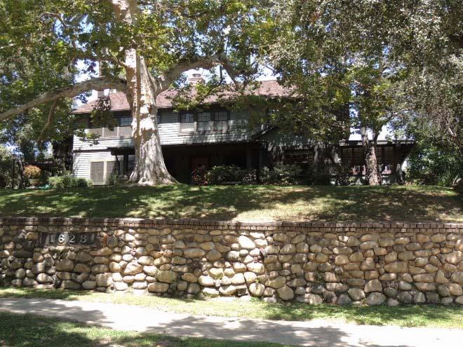 R: Arroyo stone retaining wall at 1628 Laurel