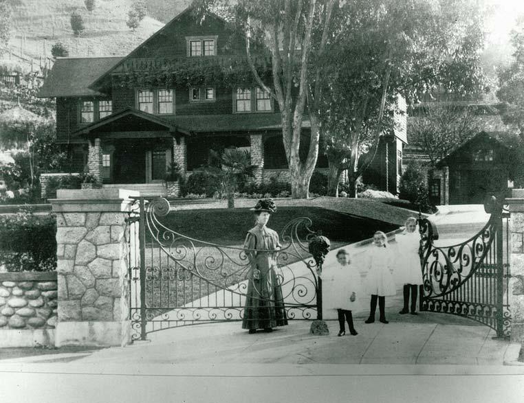 97 EARLY 20 TH CENTURY: OVERVIEW Figure 41. Gates House, designed by J.J. Blick in 1911 (demolished). Source: South Pasadena Public Library.