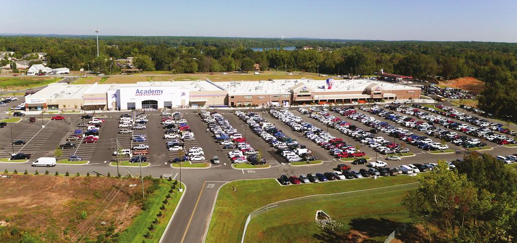 CONNECTED DEVELOPMENT SERVICES HURRICANE CREEK VILLAGE Benton, AR SEC Highway 5 & Alcoa Road HCV will be a dominant center of over 250,000 SF boasting a 123,000 SF Kroger Marketplace and a 62,000 SF