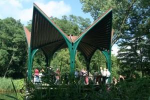 photo: Anneke Janson Bandstand The Water Lily Houtlaan 50 2334 EN Leiden The federation of Dutch s organized for her members a contest to design a new bandstand in a park in Leiden The contribution