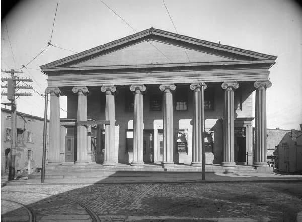 The Double Bank Building shared by Mechanic s Bank and Merchant s Bank (New Bedford Whaling Museum Photo). 1. Double Bank Building c.
