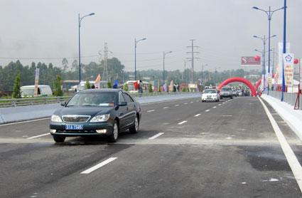 The section from Phan Van Tri (Binh Thanh District) to Rach Lang Bridge (Thu Duc District) is considered a critical route, providing direct link from Binh Duong and Dong Nai to Tan Son Nhat Airport,