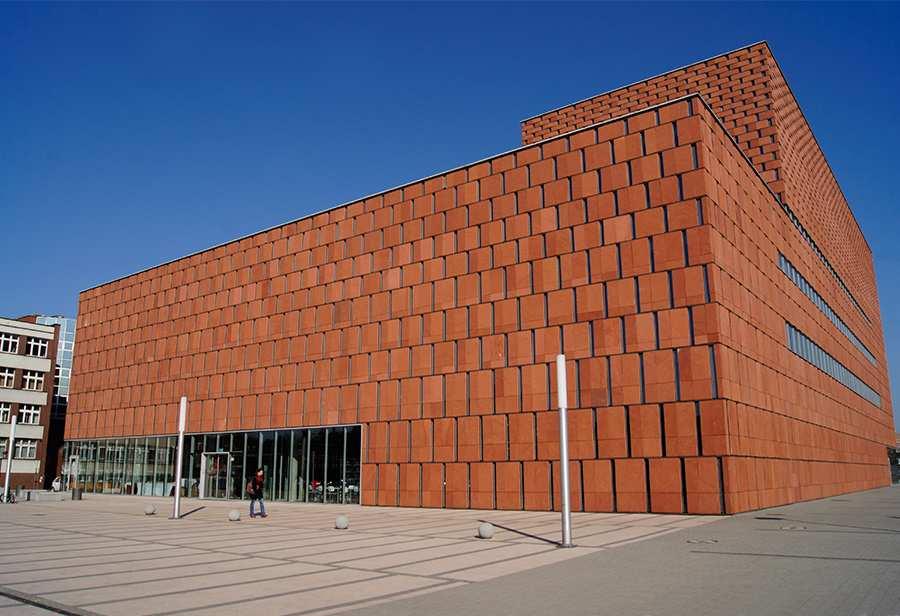 In modern indoor theater ideal temperature audiences and actors provide Verano-konwektor heaters. Librarie'' received Silesian University and the University of Economics.