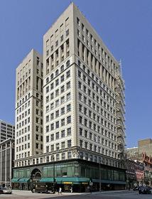 00 45,290 MG Occupancy: 46% Year Built: 1985 8 Wells Building 324 E Wisconsin Ave Milwaukee, WI