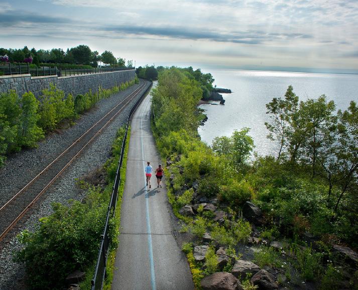 WHAT DOES DULUTH HAVE TO OFFER? Duluth is the fourth largest city in Minnesota (population 86,000) and is the major metropolitan area for northeastern Minnesota and northwestern Wisconsin.