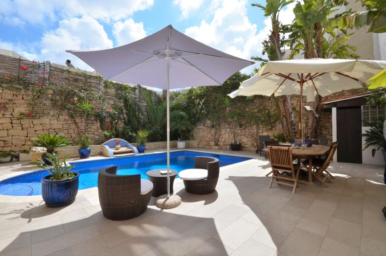 LOT 1 HOUSE OF CHARACTER 860,000 910,000 LOURDES MUSCAT 9909 1000 NAXXAR 15, Tal-Pittur, Triq il-habs Hard to come by house of character with large garden, pool and 2 car garage