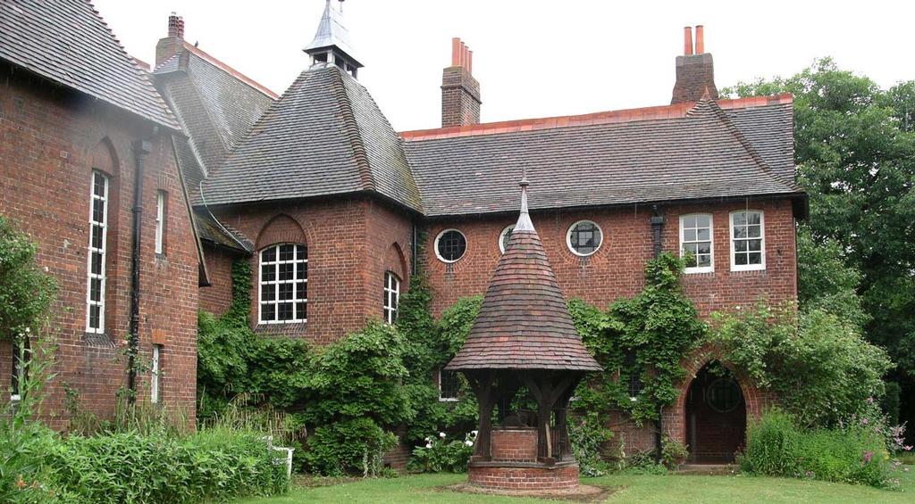 Red House, Kent, England: 1831-1915 - Philip Webb Red brick without stucco was a