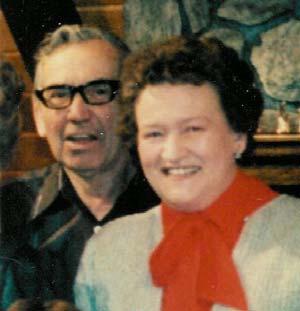 Arnold Vollrath married Dorothy Knutson and had children Robert Arnold Vollrath and Kelly Dean Vollrath. 1.