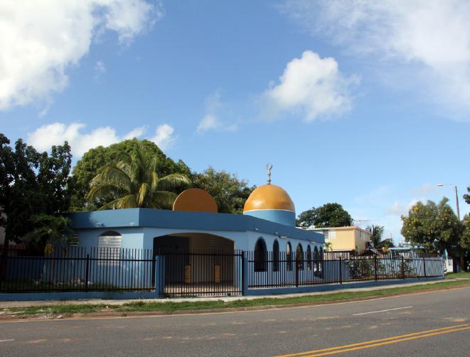 mosques in different parts of the Caribbean for later interpretation by weavers living and working in the Arab Muslim world.