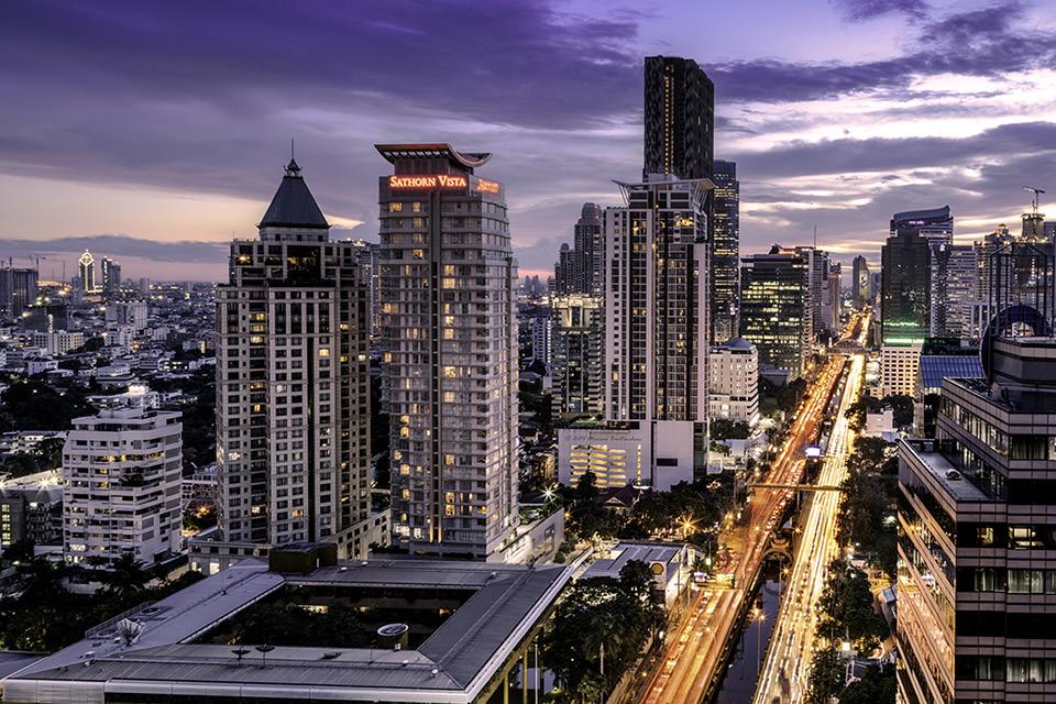 research Q2 2014 Office market report highlights As of Q2 2014, there were approximately 4,555,271 square metres of office space in Bangkok.