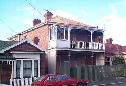 It is one of a group of intact late nineteenth/early twentieth century houses along this section of Goulburn Street.