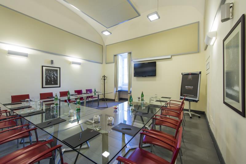 All meeting rooms are equipped with the most modern technology and furnished with the greatest attention to details: Flipchart - Audio /