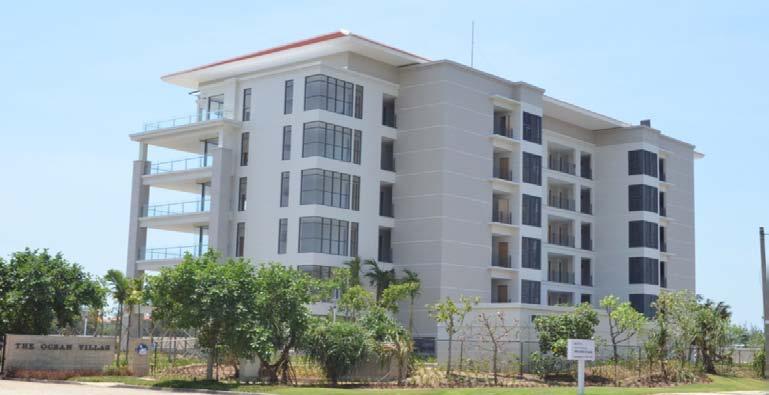 Completion in June 2015 and handovers to buyers are scheduled to commence in July 2015. Average selling price : US$1,400/sqm.