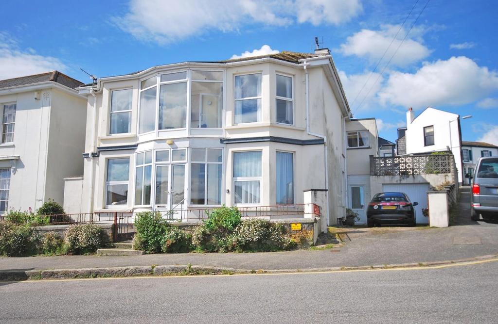 Offers in excess of 200,000 Ground Floor Flat, 3 Wodehouse