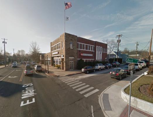/ Property Price Property PSF Rate Type 377 + Electric & Cleaning West Main Street Smithtown 674 7,76 $8.95 Located in the heart of Downtown Smithtown. Ideal for CPA, Attorney, etc.