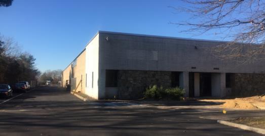 Suite Min Space Max Space Rent PSF Docks Drive in Occupancy Description 000 40000 0,000 SF with 30% office (63)76-940 Direct Dial Edward Pidgeon 8000 40000 (63)76-6888 Direct Dial lfarrell@cbcli.