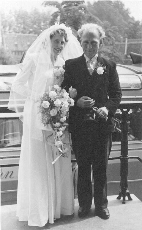 Wim married Nelly Annie Köhler on 21-2-1958. Nelly was born 22-6-1926. + 151 M i Robert Johan Konert 95.