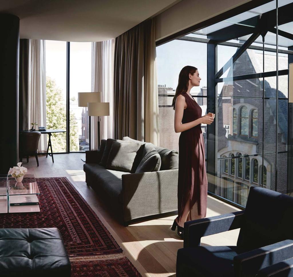 Penthouse Suite The elegant 170m ² Penthouse Suite has floor to ceiling windows that overlook the neo-gothic