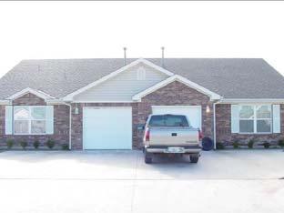 08 Closing Date: 06 / 2012 924 SW 37th Street Property Address: 2000-2002 Leeds Lane, Norman, OK Size and Age: 2-units with 1-car garages, Built in 2003 Total Square