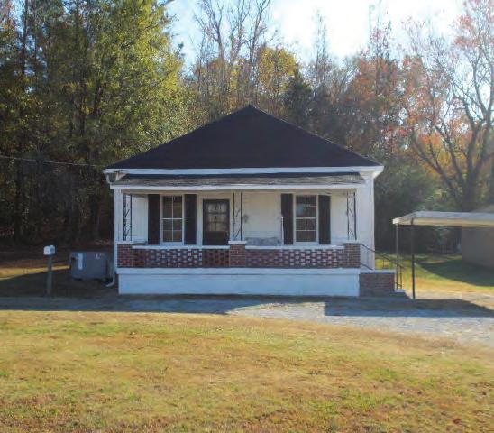 MLS#116285 117587 1BR/ 1BA FARM HOUSE 1 ACRE - Newer metal roof Covered front porch
