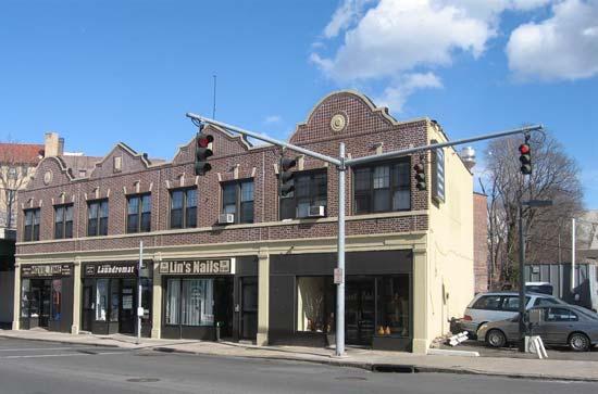 MIXED USE PROPERTY FOR SALE 393-399 North Avenue, New Rochelle, NY 10801 PROPERTY INDICATORS Section/Block/Lot: Lot Dimensions: Lot Sq. Ft.: Building Dimensions: Building Sq. Ft.: Stories: Commercial Units: Residential Units: Zoning: F.
