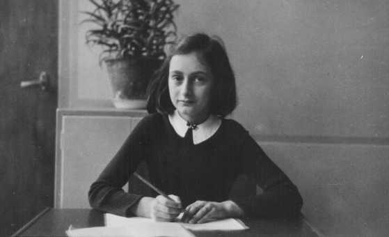 January 9, 1941 Anne and Margot are no longer allowed to go to school with non-jewish children.