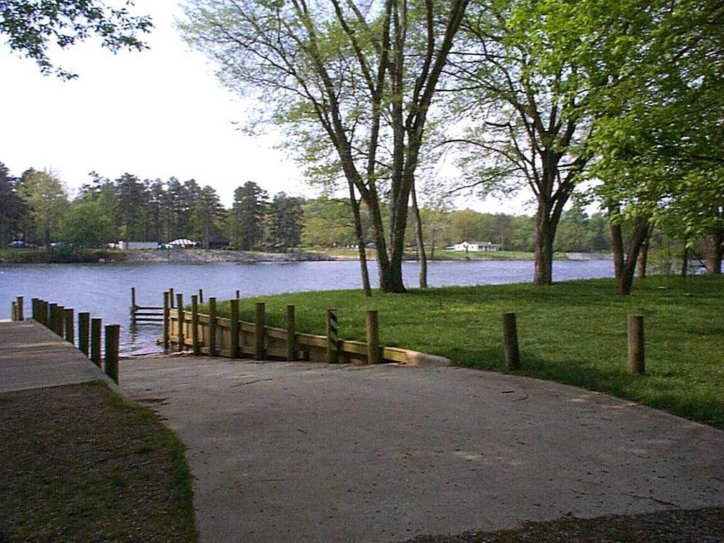 MOORELAND LANDING With private community access to the James River, Mooreland Landing is one of the few neighborhoods in the metropolitan area with dedicated recreational property along the